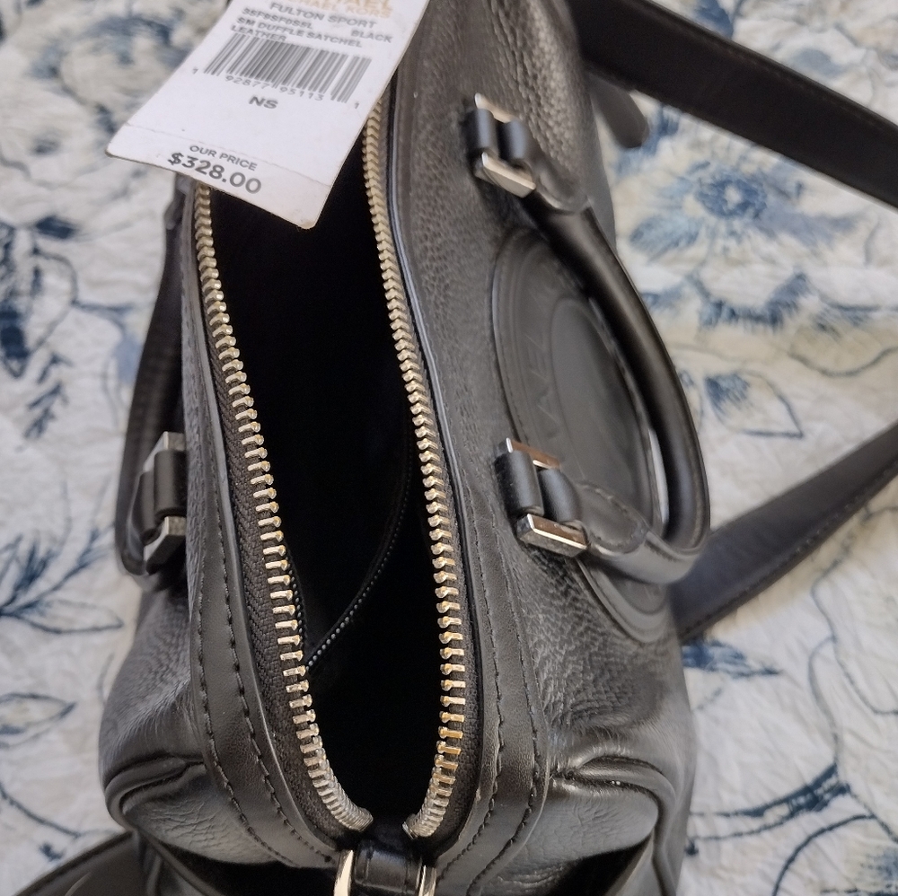 Michael Khors Purse - Picture 6 of 6